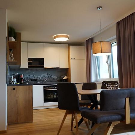 Sun Hill Apartment ชลัดมิง ภายนอก รูปภาพ