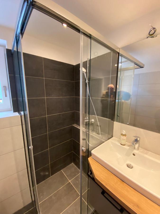 Sun Hill Apartment ชลัดมิง ภายนอก รูปภาพ